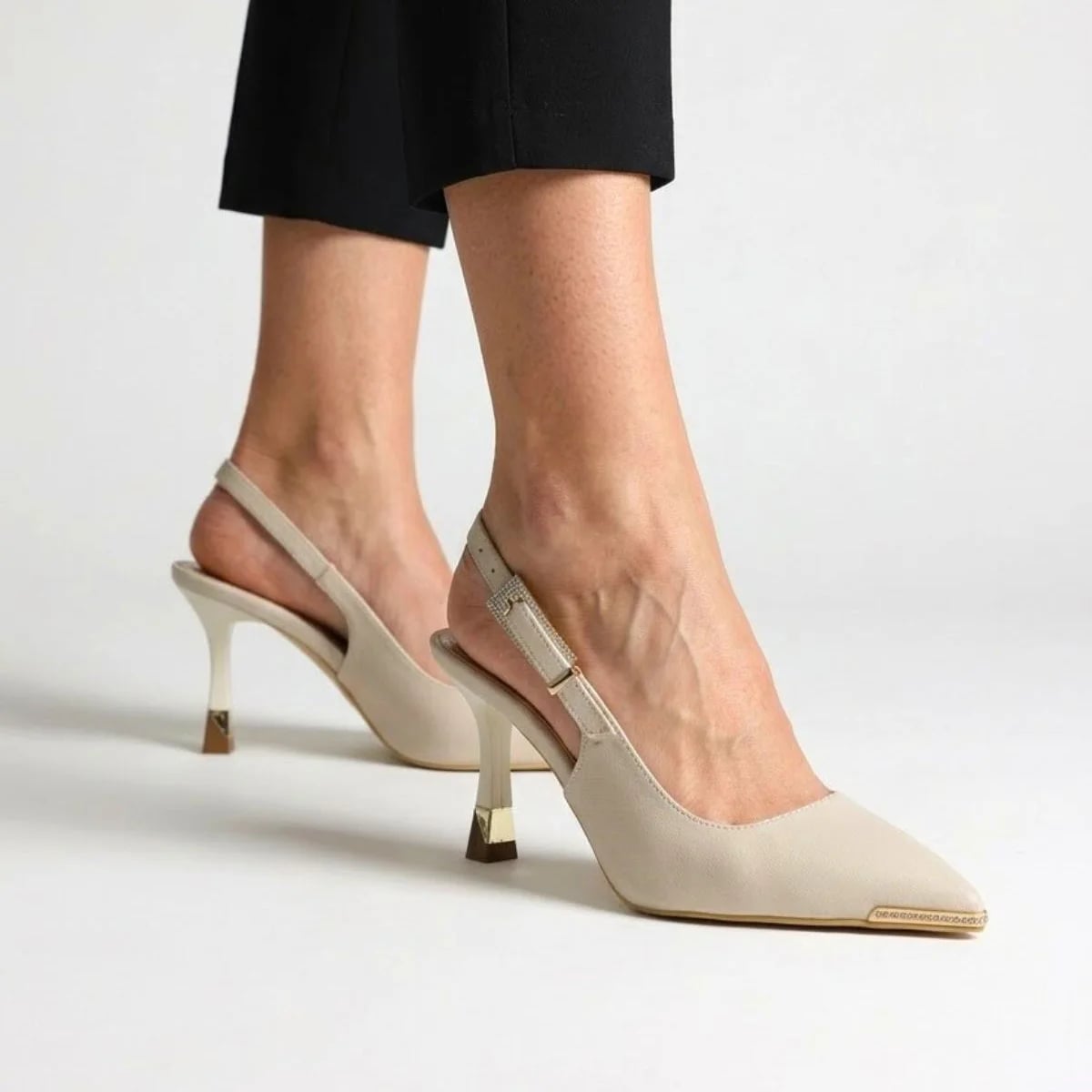 Bej Kadın Stiletto Suni Deri Şık Zarif Rahat Günlük Ofis Tüm Sezon Kullanıma Uygun Modern Kadın Ayakkabı Modeli Toptan - Renk: Bej - Fotoğraf 1 / 1